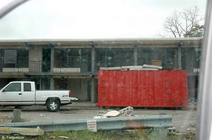 Downtowner Motel - From Vanished Kalamazoo - Photo Credits Indicated (newer photo)
